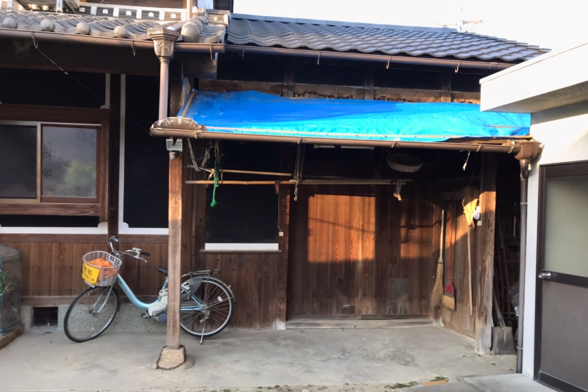 小屋外観施工前